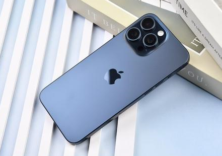 丰顺苹果维修点分享iPhone 15 Pro Max屏幕更换全新实操风险 